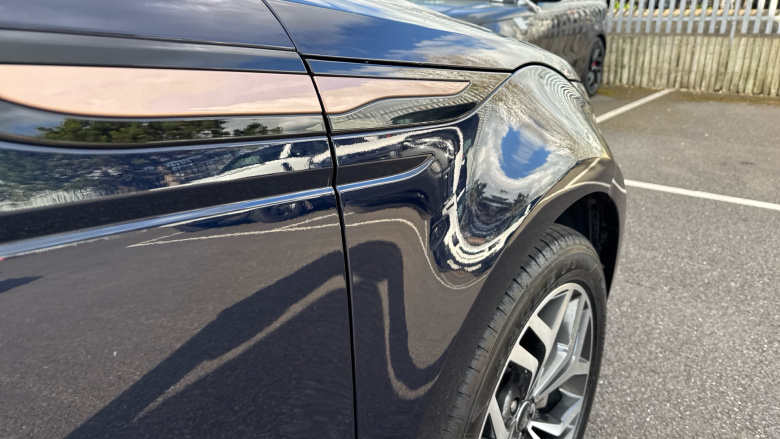 Land Rover Range Rover Evoque 2.0 D200 R-Dynamic HSE 5dr Auto Diesel Hatchback